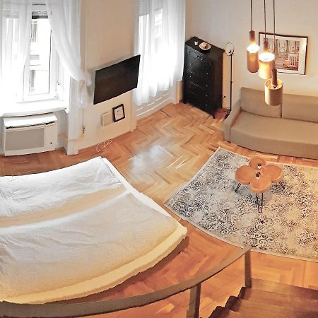 Luxury New Apartment With Gallery At Dob Street Nearby Gozsdu Court Budapest Eksteriør billede