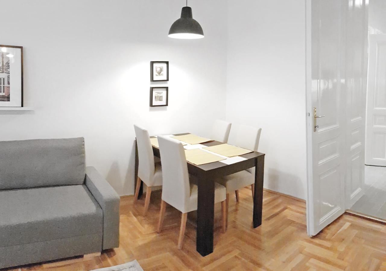 Luxury New Apartment With Gallery At Dob Street Nearby Gozsdu Court Budapest Eksteriør billede