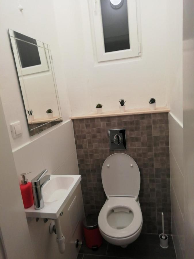 Luxury New Apartment With Gallery At Dob Street Nearby Gozsdu Court Budapest Eksteriør billede